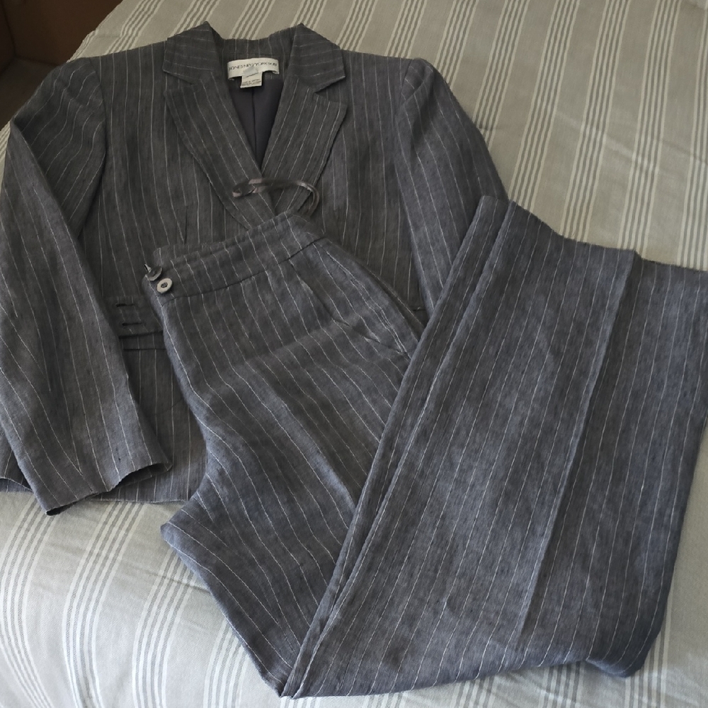 Jones NEW York, Gray Pinstripe Pantsuit sz4, 100% Linen